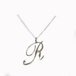 Collana Ciondolo pendente con iniziale nome lettera R in oro bianco 18kt  comprensivo di collanina. Certificato di garanzia e confezione regalo.