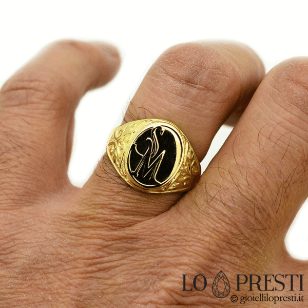 anello uomo donna in oro giallo 18kt con lettere iniziali rialzate